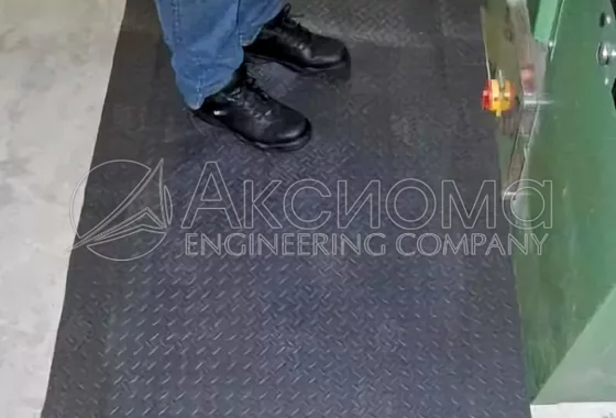 Использование противоусталостного коврика на предприятиях и заводах.